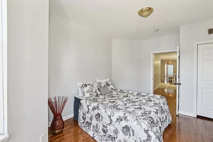 2 bed, 901 sqft, $2,650 — Photo 2