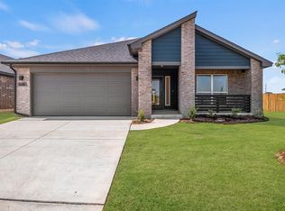 626 Ozark Ln, Norman, OK 73069