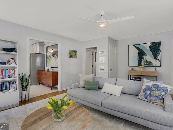 5th image of 989 Ormewood Ave SE