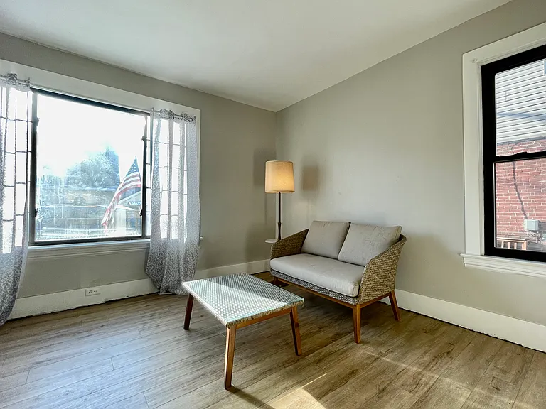 408 Washington St — Photo 10
