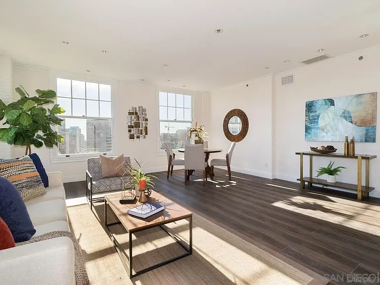 702 Ash St #1103 — Photo 4
