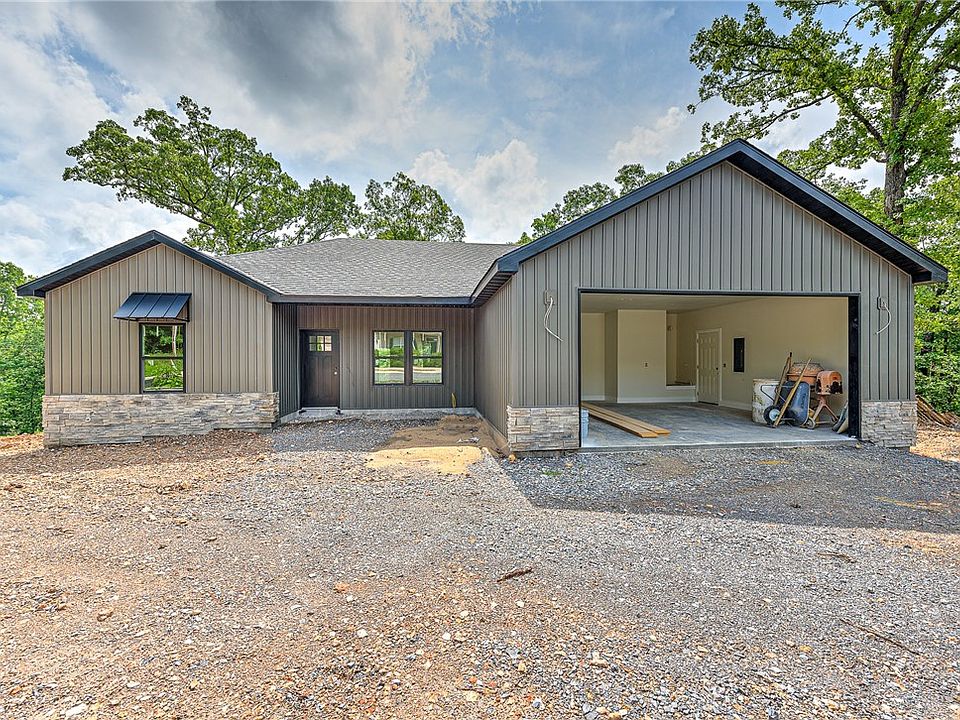 1st image of 1 Fountainhall Cir