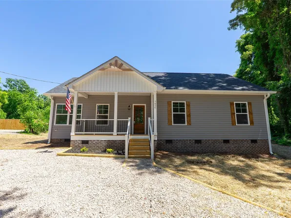 7426 Hambright Rd, Huntersville, NC 28078