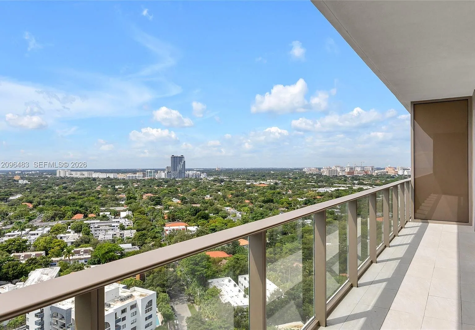 2 bed, 847 sqft, $9,500 — Photo 1