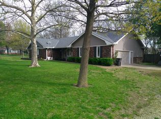 2115 Cedar Crest Ct, Arkansas City, KS 67005