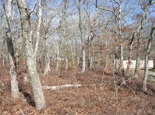 5 Oxford Ave, Oak Bluffs, MA 02557