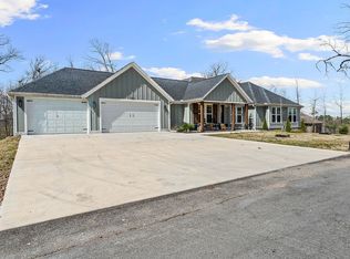 1 Burwell Dr, Bella Vista, AR 72714