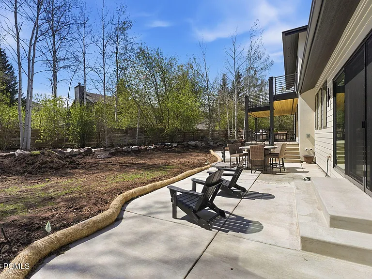 1503 Willow Loop — Photo 50