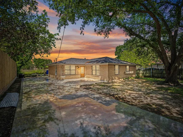 638 Cleo St, Fresno, TX 77545