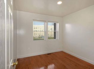 212 Orange St SE APT 3, Washington, DC 20032