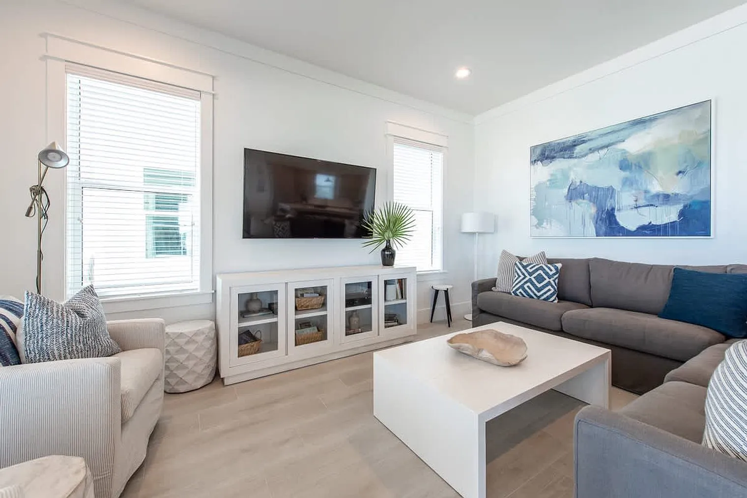 7 bed, 6.0 bath, $31,601 — Photo 1