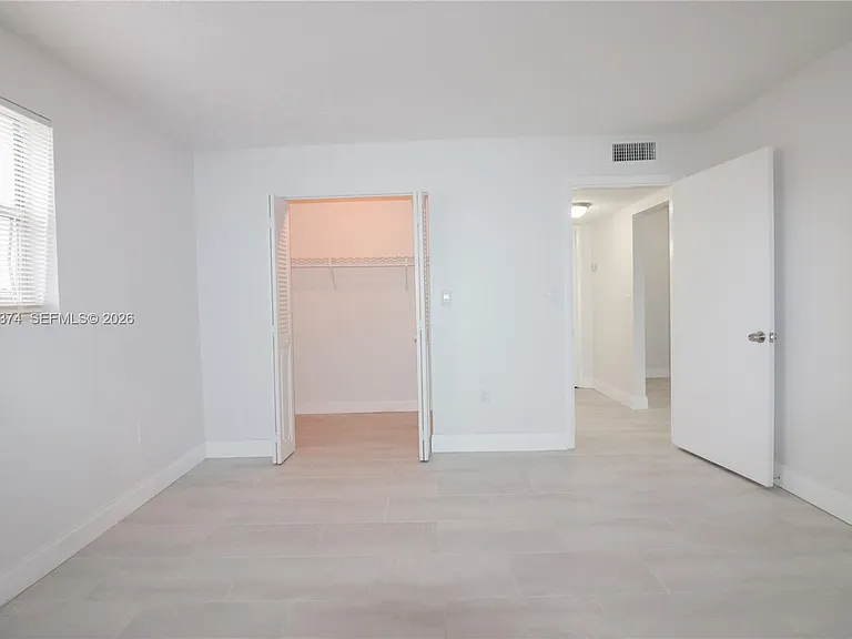 400 NE 1st St #108 — Photo 8