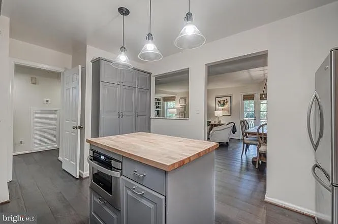 6679 Hillandale Rd — Photo 9