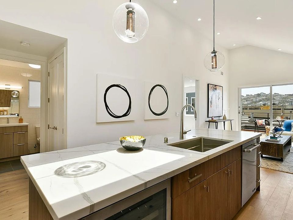 1st image of 162 College Ave