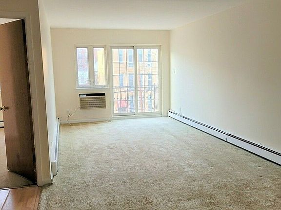 4th image of 31-17 30th St #3N
