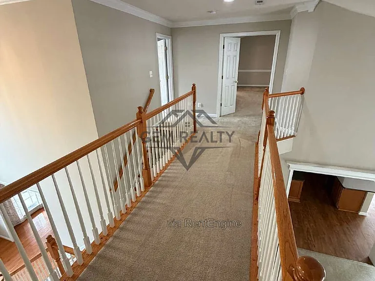 10410 Silver Creek Ct — Photo 42