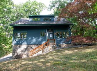 9 Ridge Rd, Danbury, CT 06812