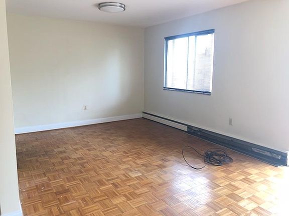 3rd image of 267 Linwood Ave APT 5B