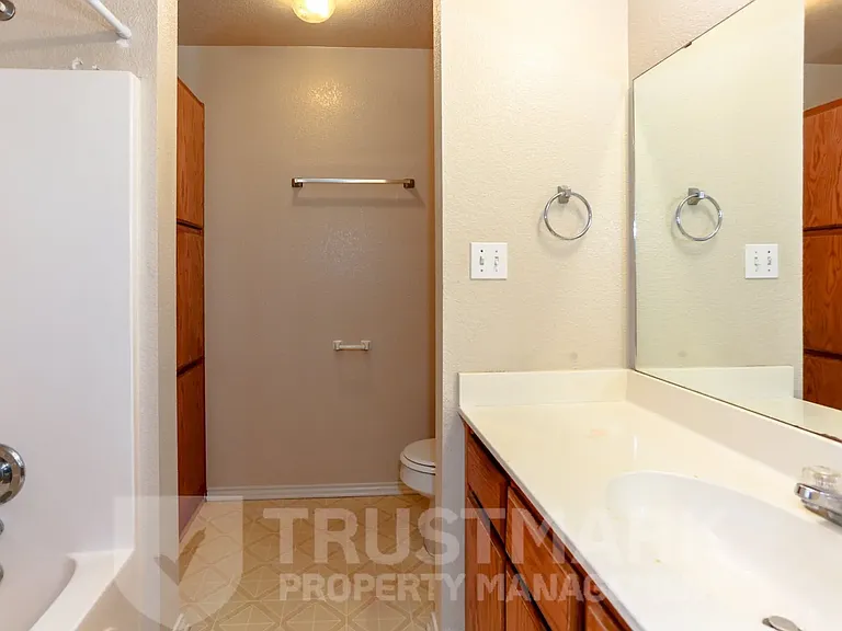 700 S Amy Ln #205 — Photo 11