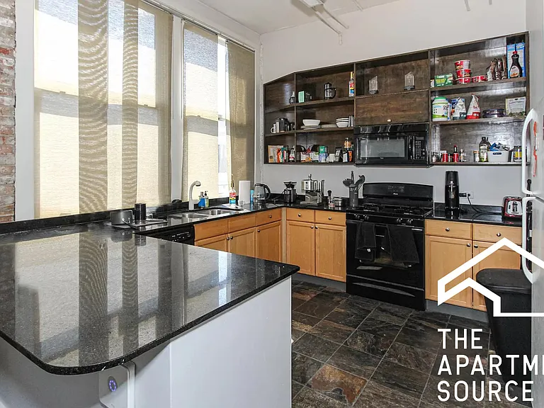 2255 S Michigan Ave #5E — Photo 4