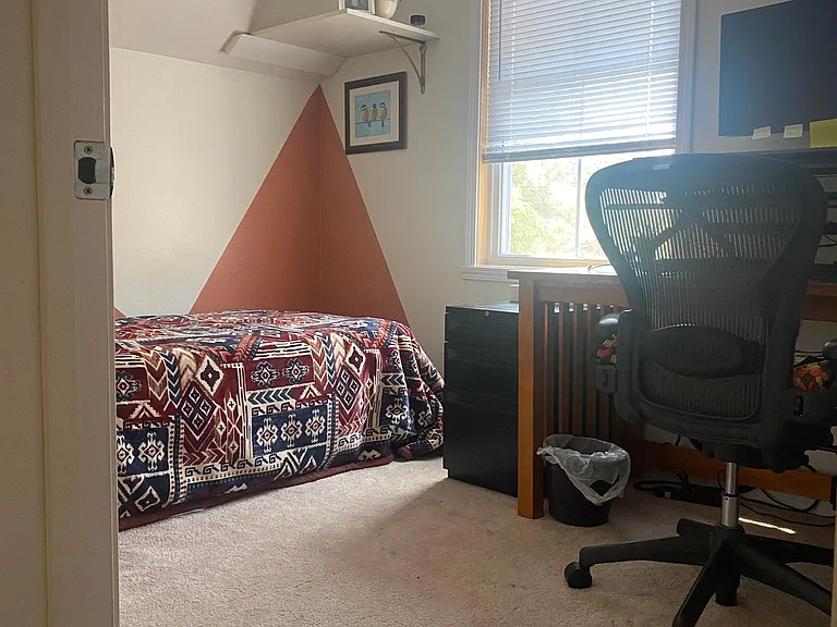 Bedroom 2: Includes Twin bed