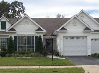 632 Spring Lake Dr W, Mobile, AL 36695