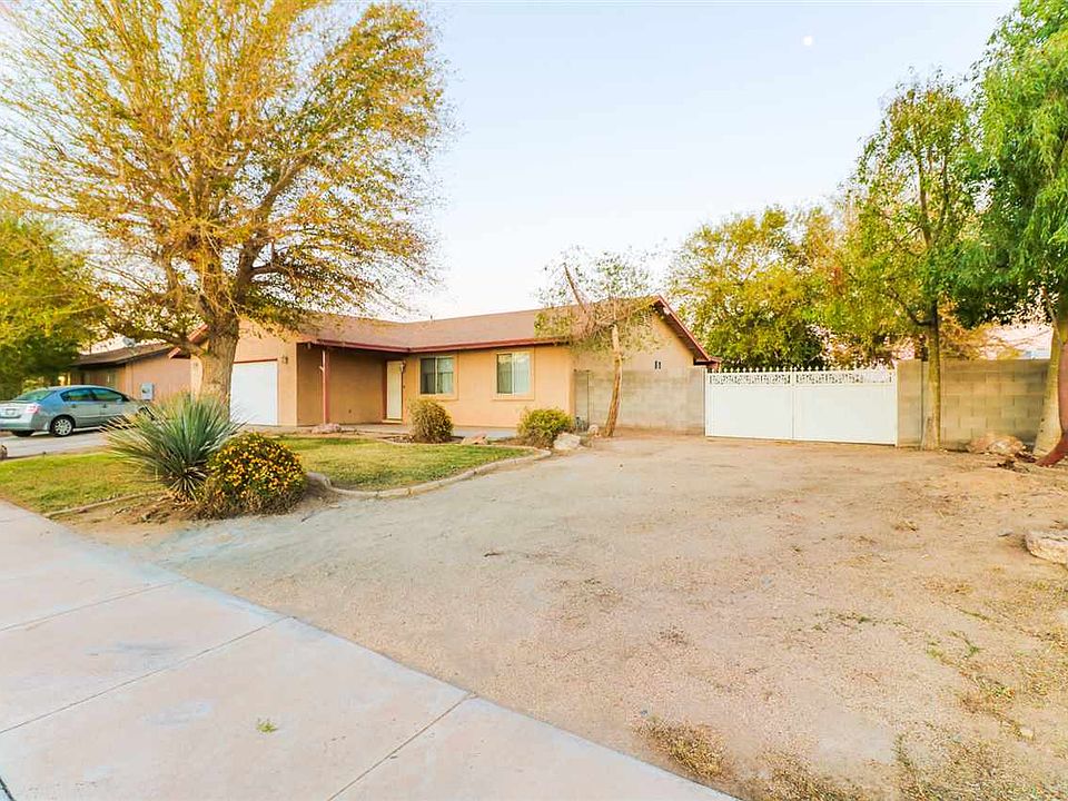 2nd image of 2087 S 44th Dr