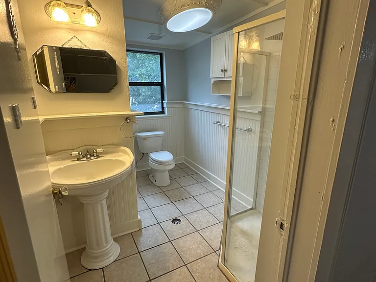 1632 W Olmos Dr #2 — Photo 4