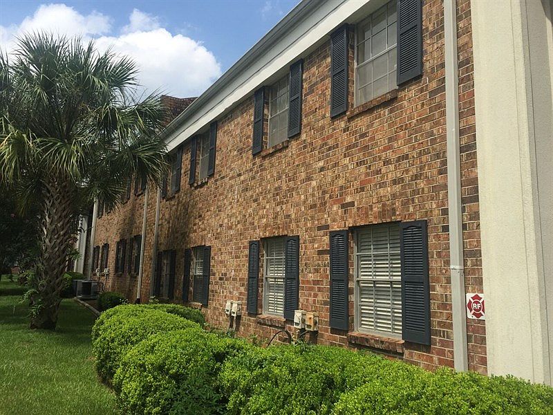 1st image of 2203 W Pensacola St #6