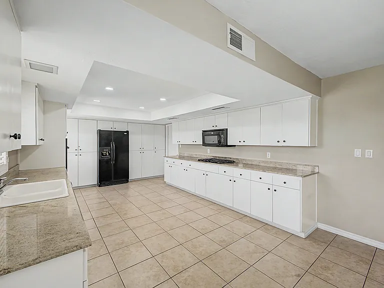 4016 W Hayward Ave — Photo 14