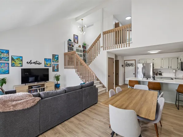 4425 Mills Civic Pkwy Unit 405, West Des Moines, IA 50265