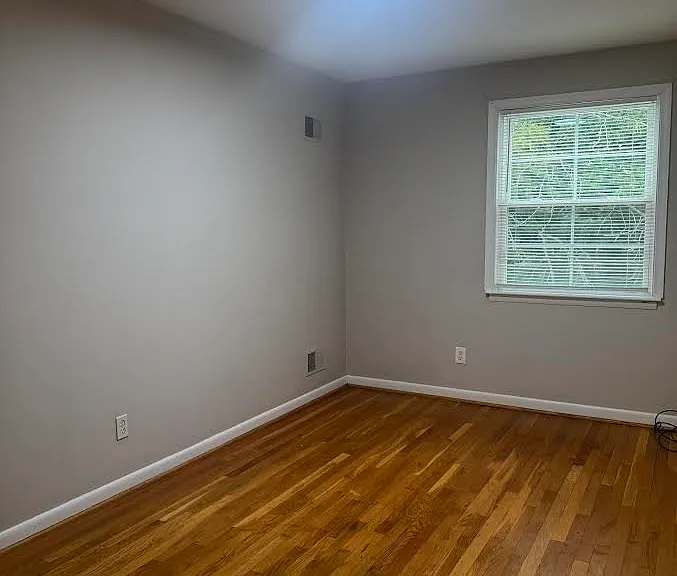 311 Forrest Ave #B — Photo 10
