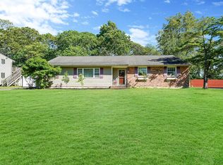 14 Linda St, Pt Jefferson Station, NY 11776