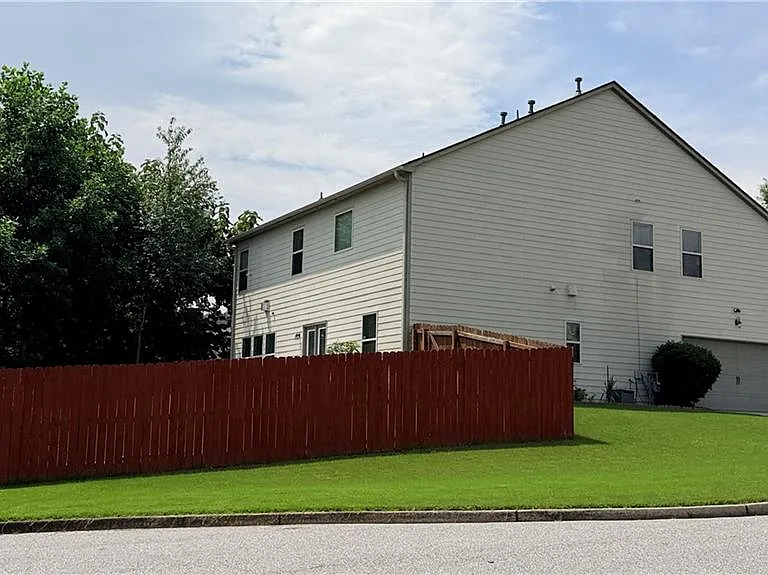 1810 Kingsbridge Ct — Photo 26
