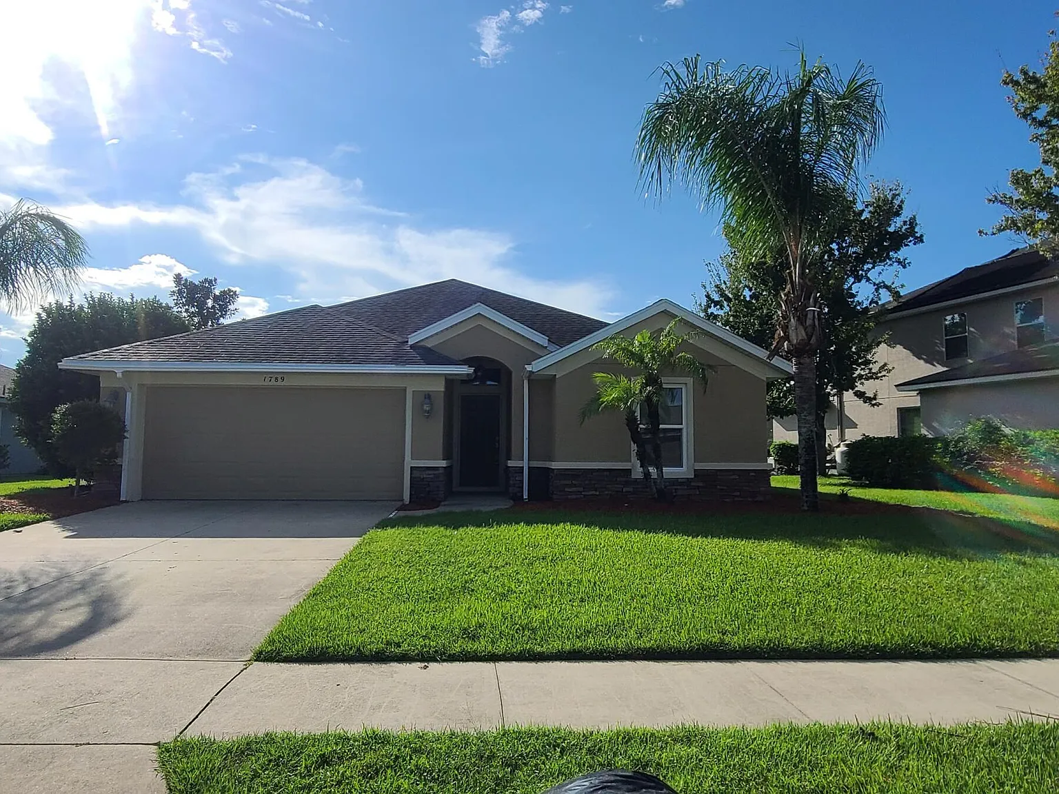 4 bed, 2.0 bath, 1904 sqft, $2,650 — Photo 1
