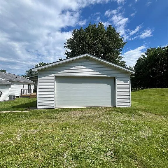 1261 Avonia Rd — Photo 12