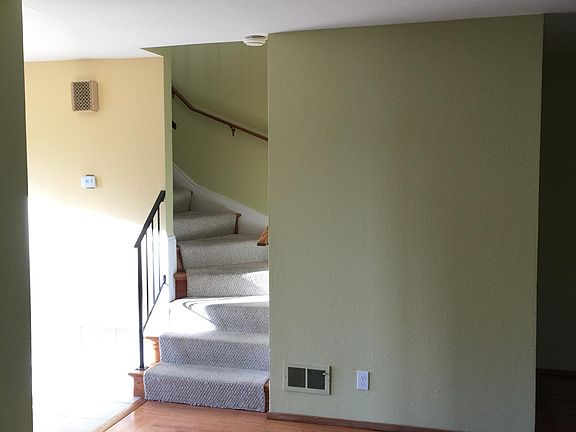 5th image of 385 Lansdale Ave