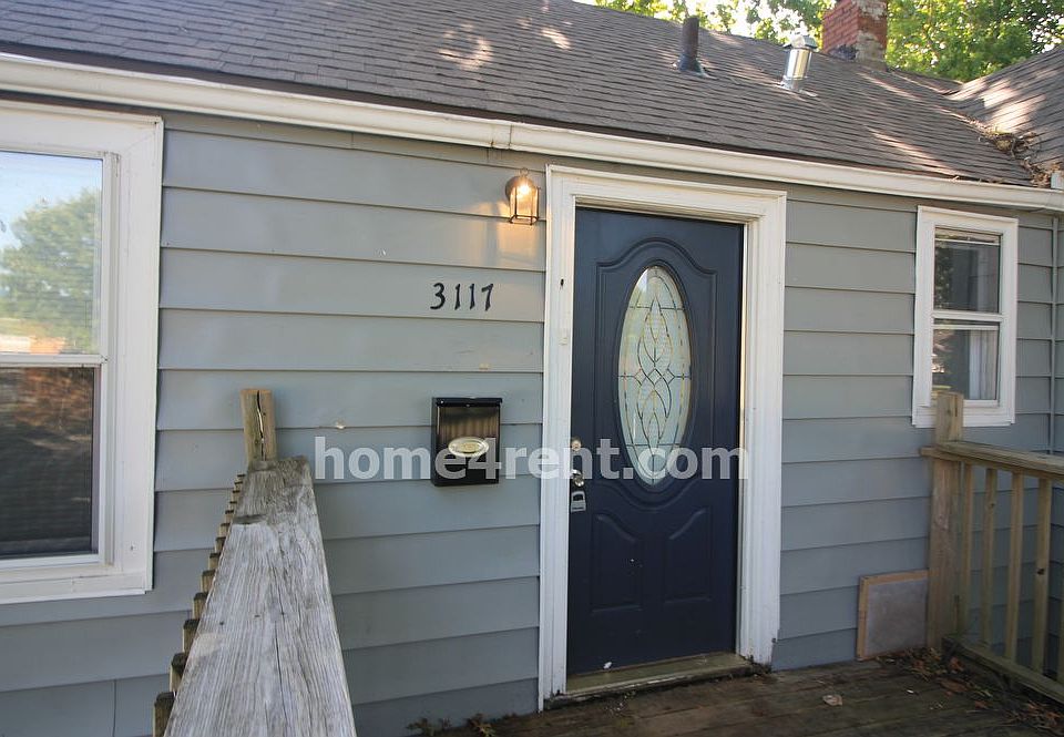 1st image of 3117 S Crysler Ave