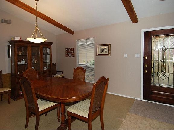 3rd image of 2002 Oak Shores Dr