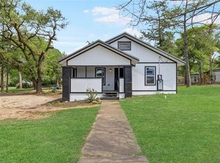 725 S Washington Ave, Livingston, TX 77351