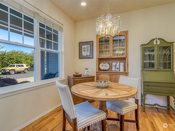 5th image of 837 SE Covey Court