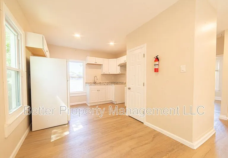 730 E Montrose St #2 — Photo 1