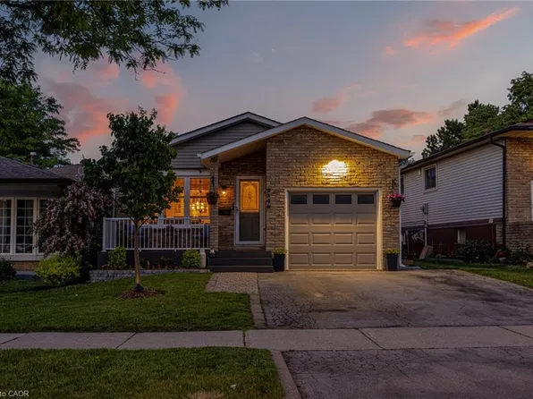2348 Malcolm Cres, Burlington, ON L7P 4H4