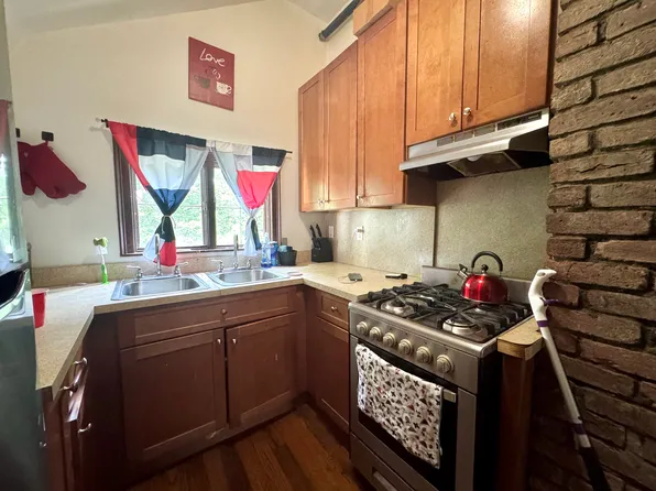 1619 East 15th Street 3 image 2 of 12