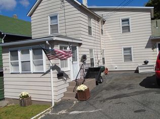 82 Dublin St, Lee, MA 01238