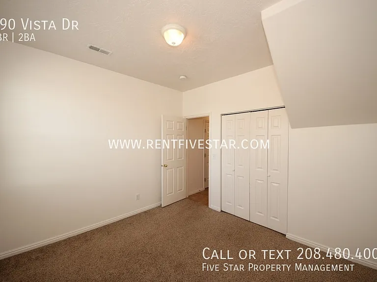 390 Vista Dr — Photo 8