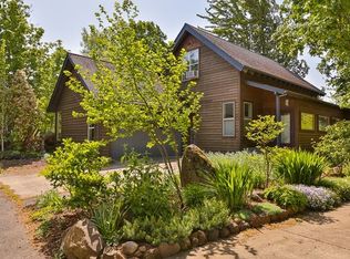 4035 Stonegate Dr, Hood River, OR 97031