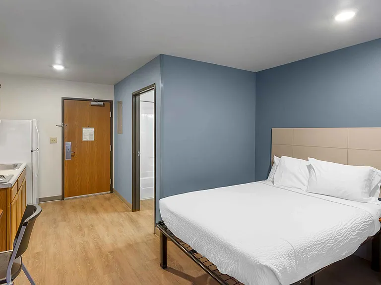 Studio Suite - 1 Full Bed