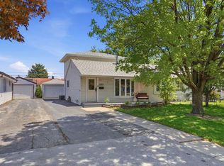 8753 S Kostner Ave, Hometown, IL 60456