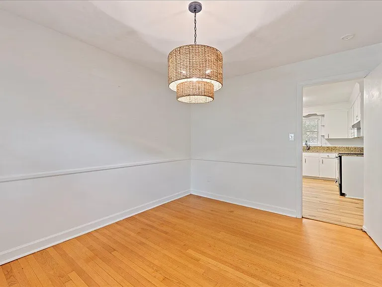 251 Bennett St — Photo 9
